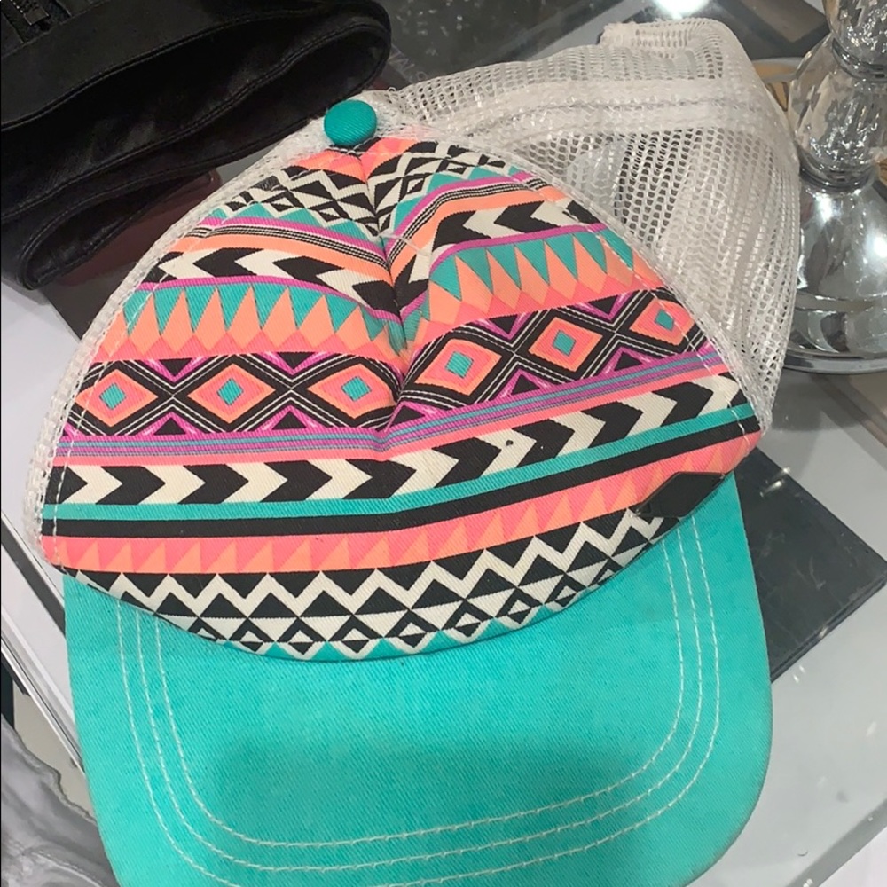 Tilys hat